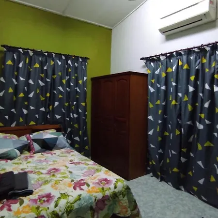 Homestay Opah Parit Buntar, Perak Exterior photo