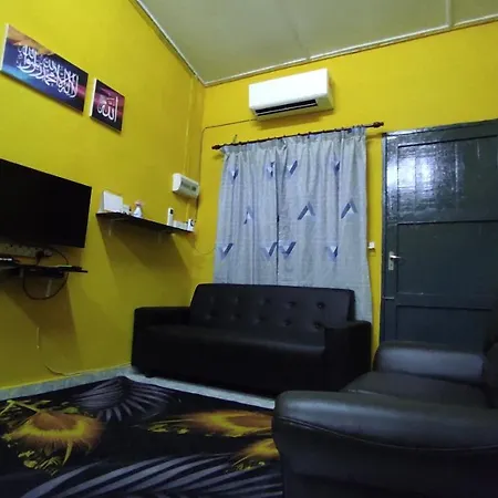 Homestay Opah Parit Buntar, Perak Exterior photo