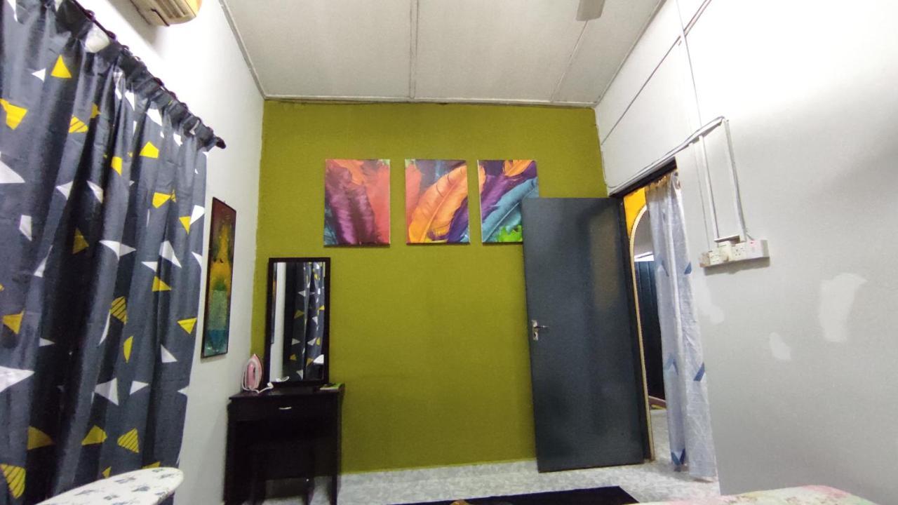 Opah Parit Buntar, Perak Holiday home
